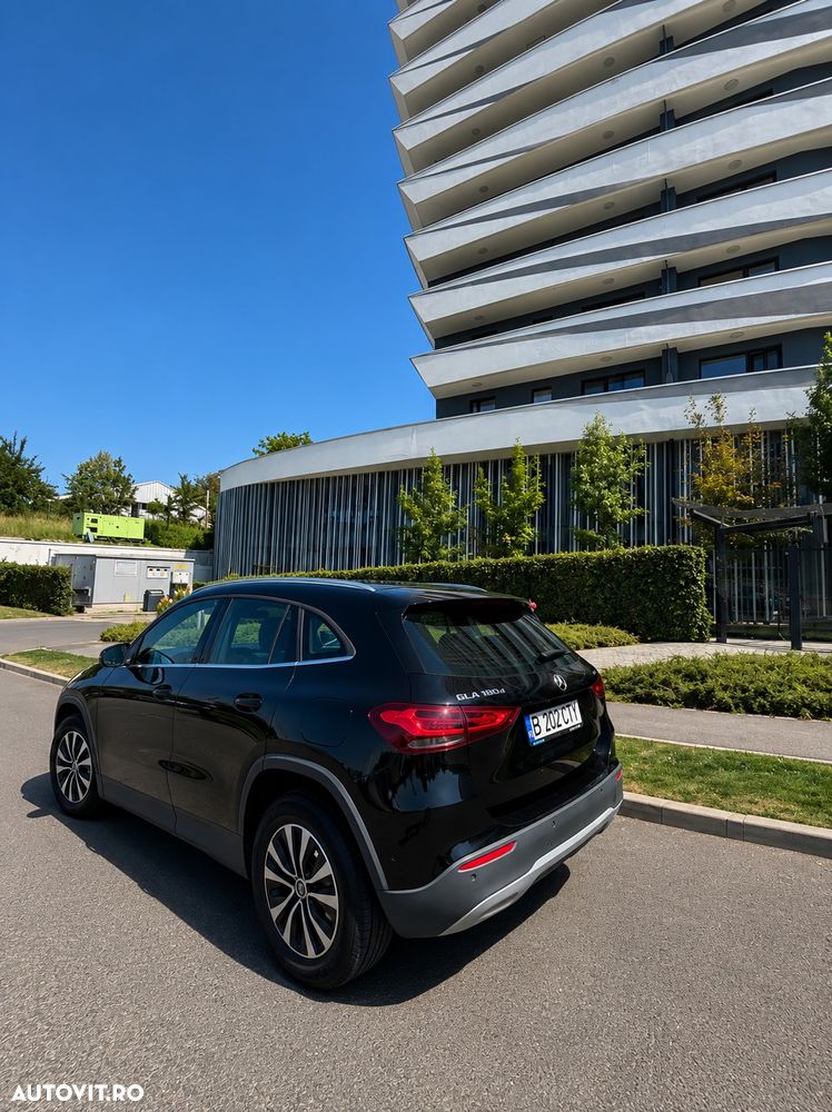 Mercedes-Benz GLA 180 d Aut. - 4