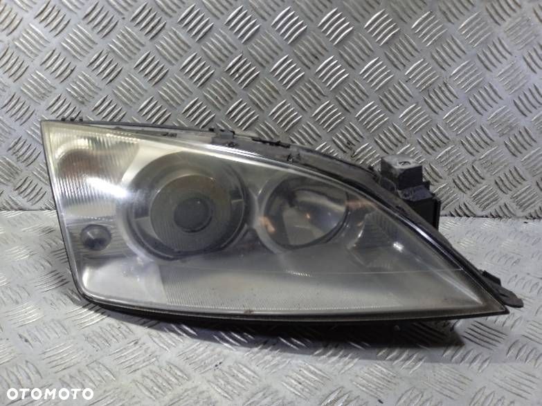 LAMPA PRAWA PRZEDNIA FORD MONDEO MK3 - 1