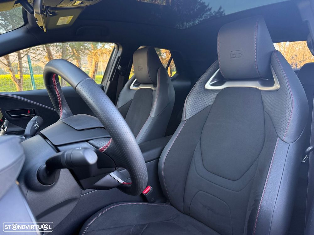 Toyota C-HR 2.0 HDF Plug-in GR Sport Premiere Edition - 30