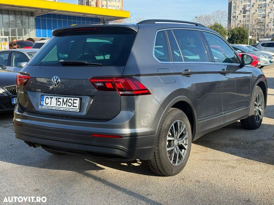 Volkswagen Tiguan - 8