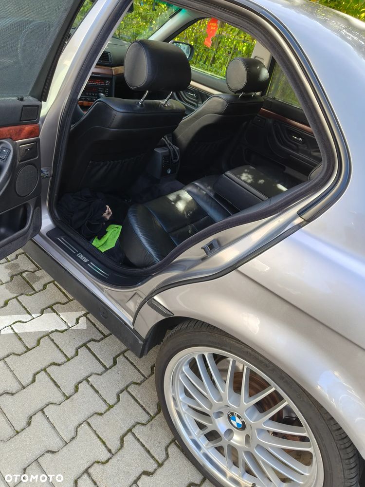 BMW Seria 7 - 20