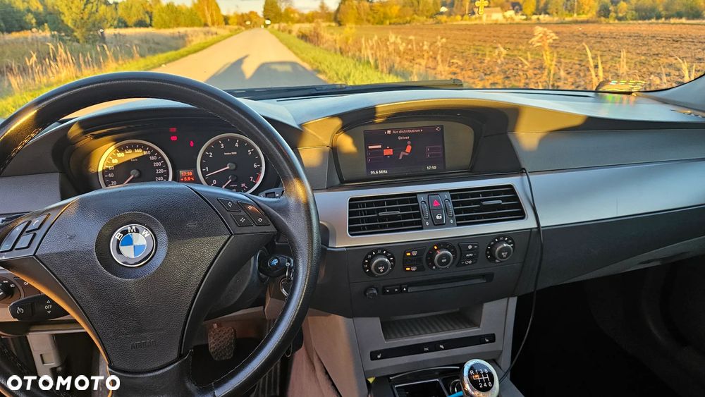 BMW Seria 5 520i - 13