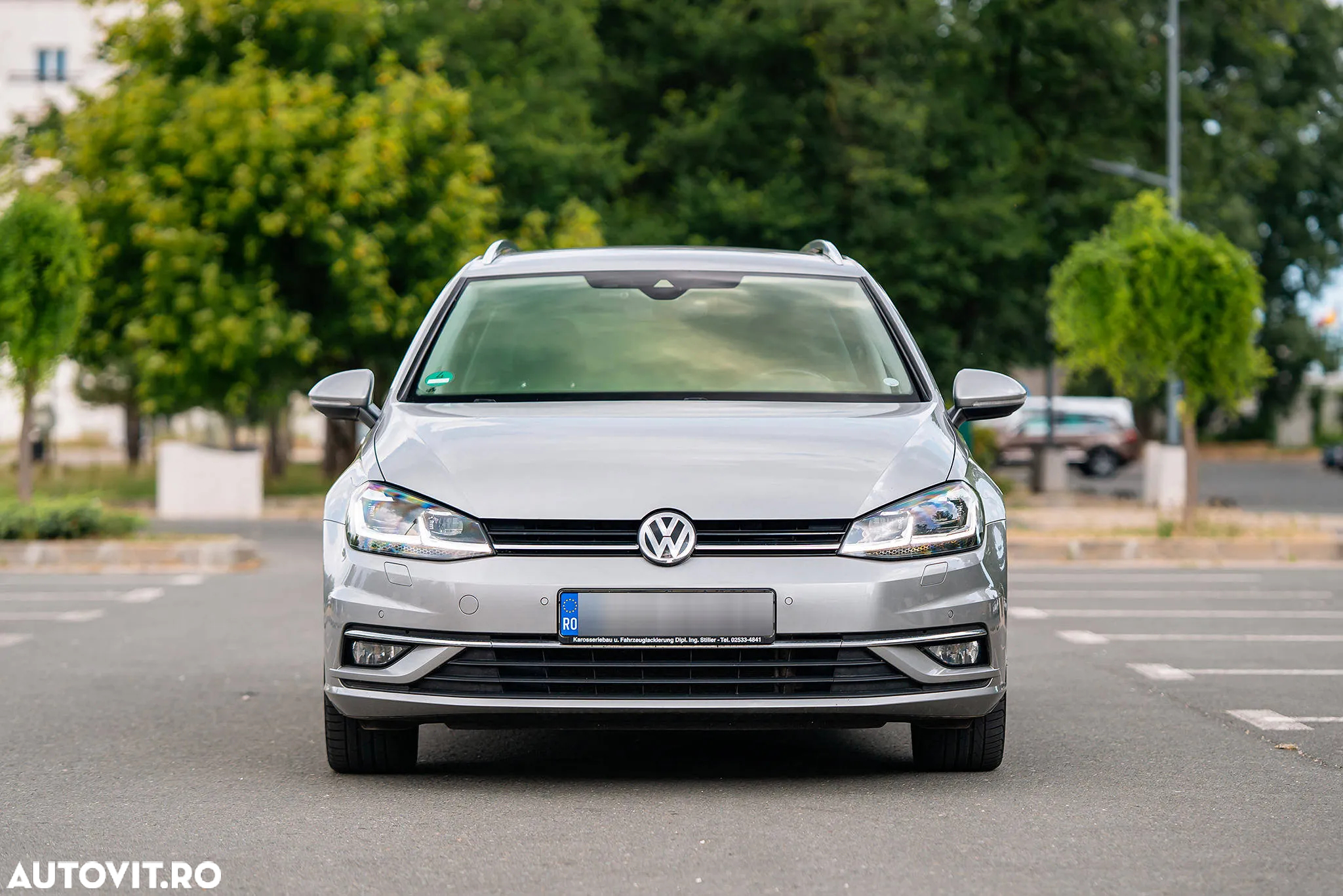 Volkswagen Golf 2.0 BlueTDI DSG Comfortline - 3