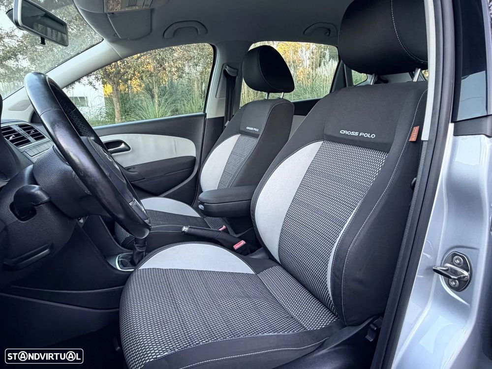 VW Polo 1.6 TDI Confortline BlueMotion - 13