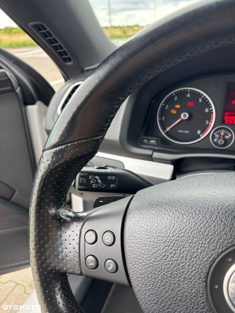 Volkswagen Scirocco III 08-14 - 18