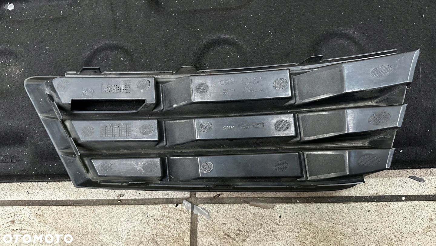 KRATKA ZDERZAKA LEWA AUDI A4 B9 15-19 OE 8W0807681B - 2