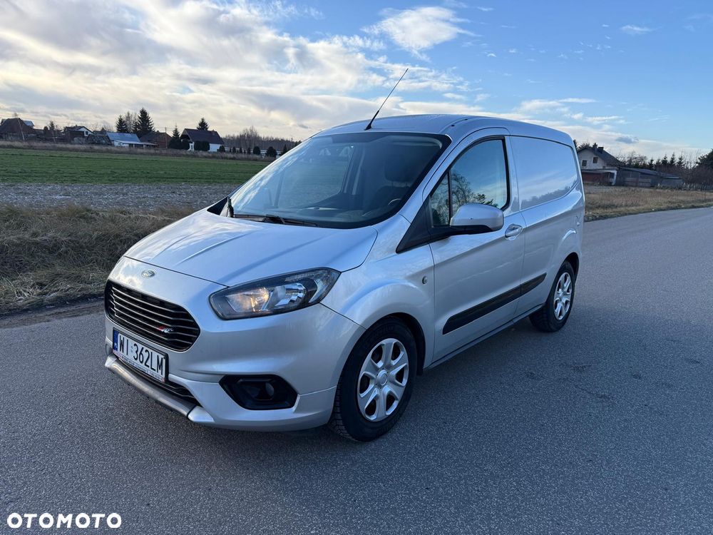 Ford Transit Courier - 1