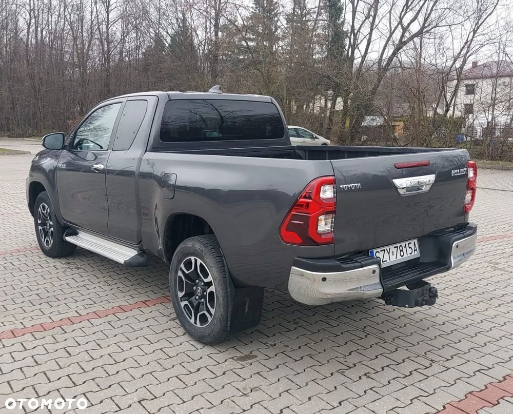 Toyota Hilux - 7