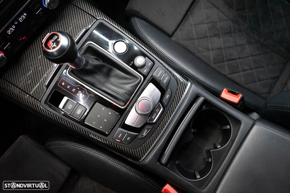 Audi RS6 Avant 4.0 TFSi quattro Tiptronic - 34