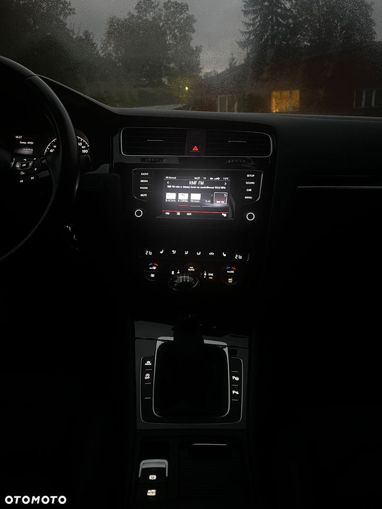 Volkswagen Golf - 16