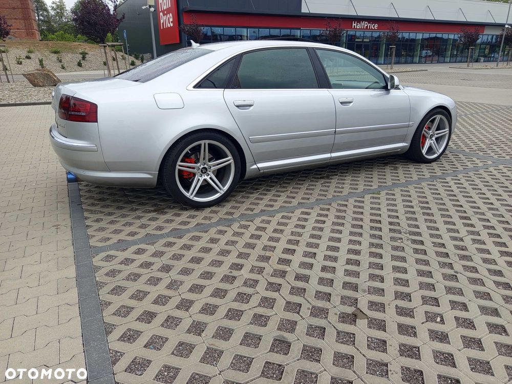 Audi A8 - 7