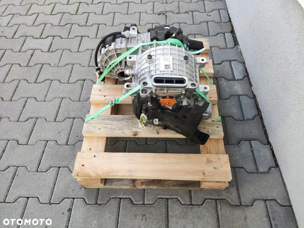 SILNIK ELEKTRYCZNY FIAT 500 500E II 2020-2025 10436190 46348460 - 4