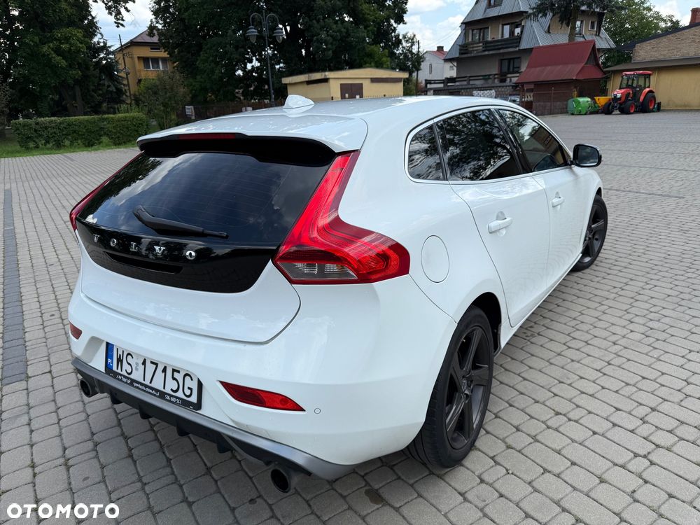 Volvo V40 D2 R-Design Summum - 16