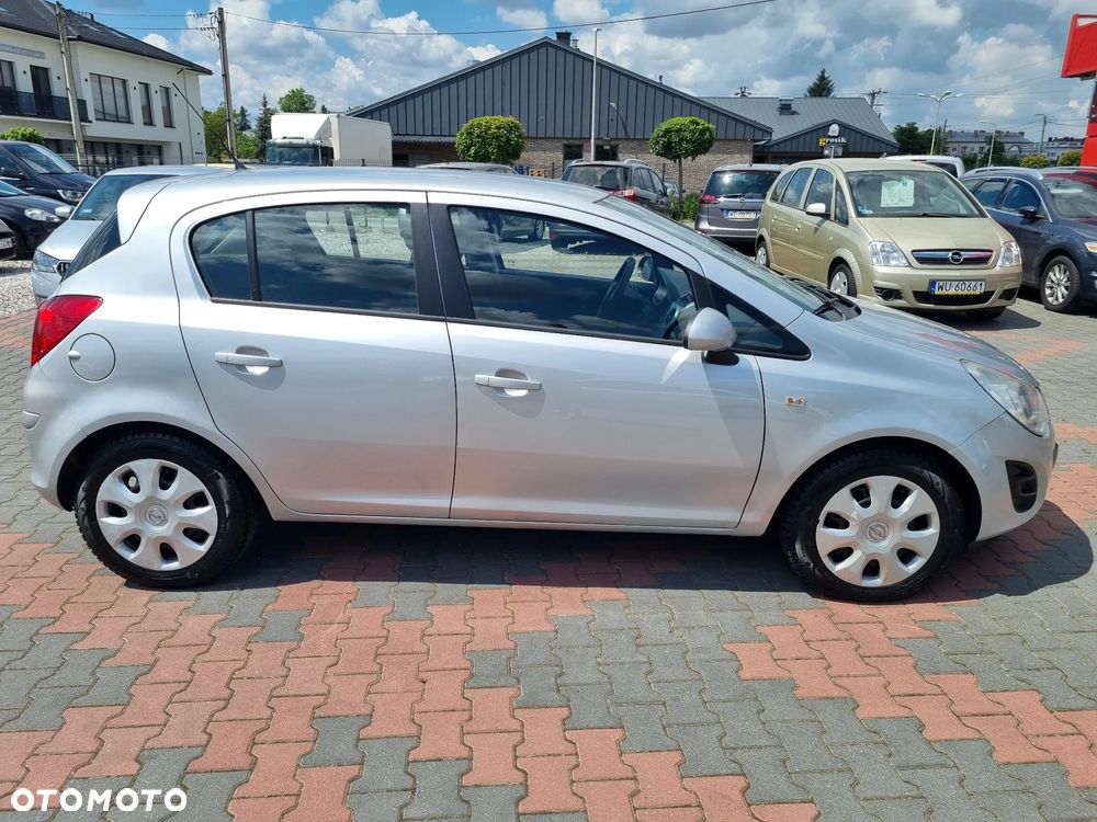 Opel Corsa 1.2 16V Enjoy - 4