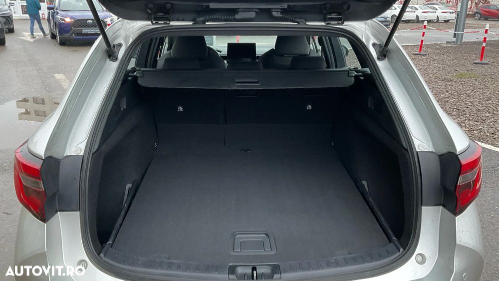 Toyota Corolla TS 1.8 HSD Dynamic - 12