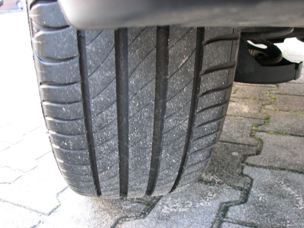 Peugeot 2008 BlueHDi 100 STOP & START Allure - 36