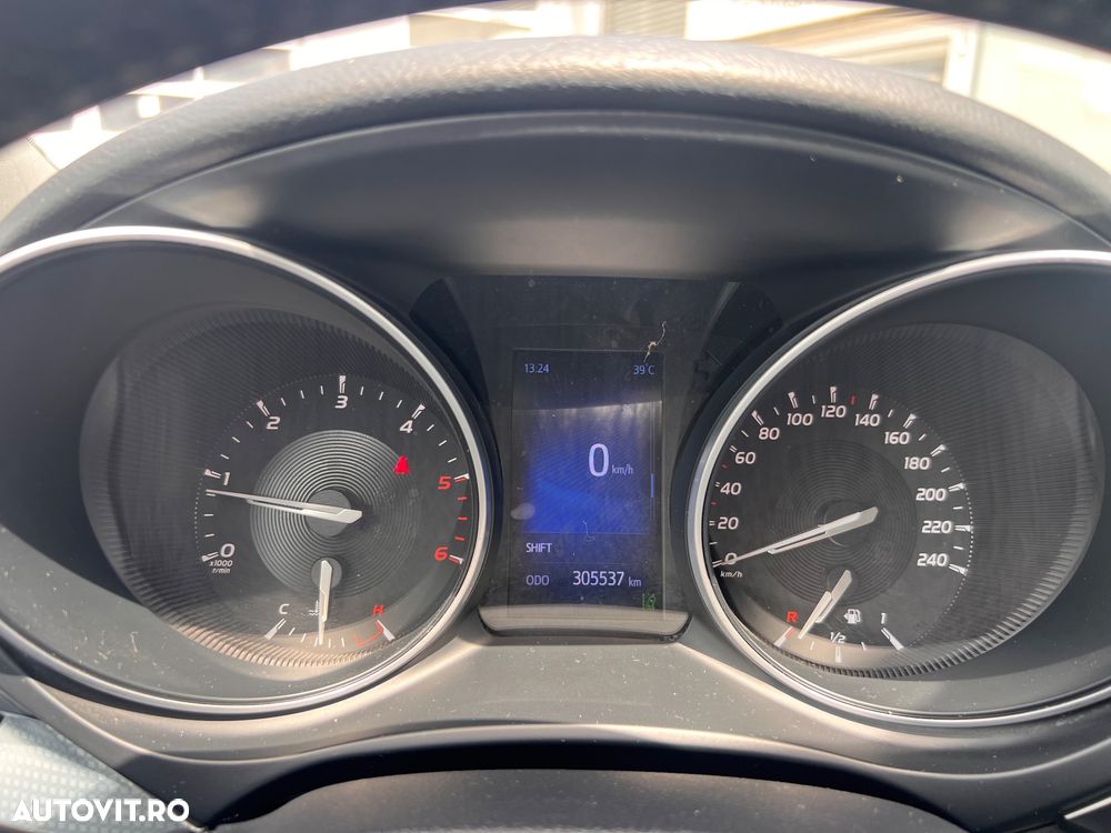 Toyota Avensis 2.0 D-4D Executive - 20