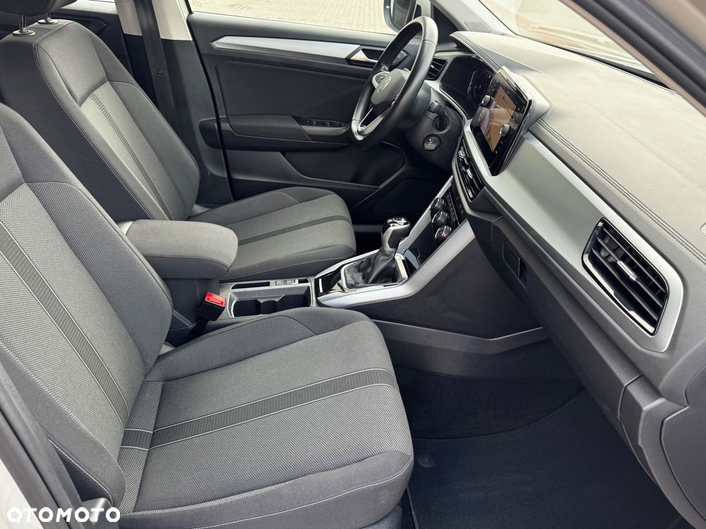 Volkswagen T-Roc 1.5 TSI ACT OPF DSG IQ.DRIVE - 36
