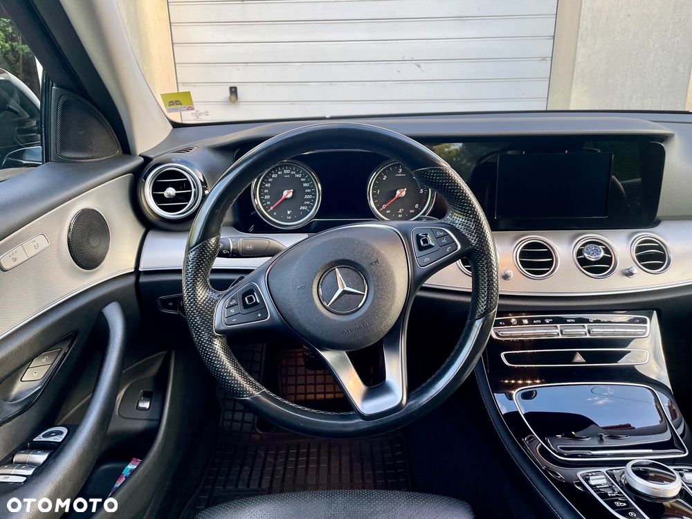 Mercedes-Benz Klasa E - 14