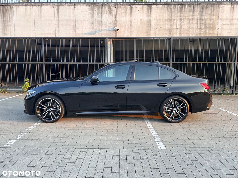 BMW Seria 3 2021 photo 3