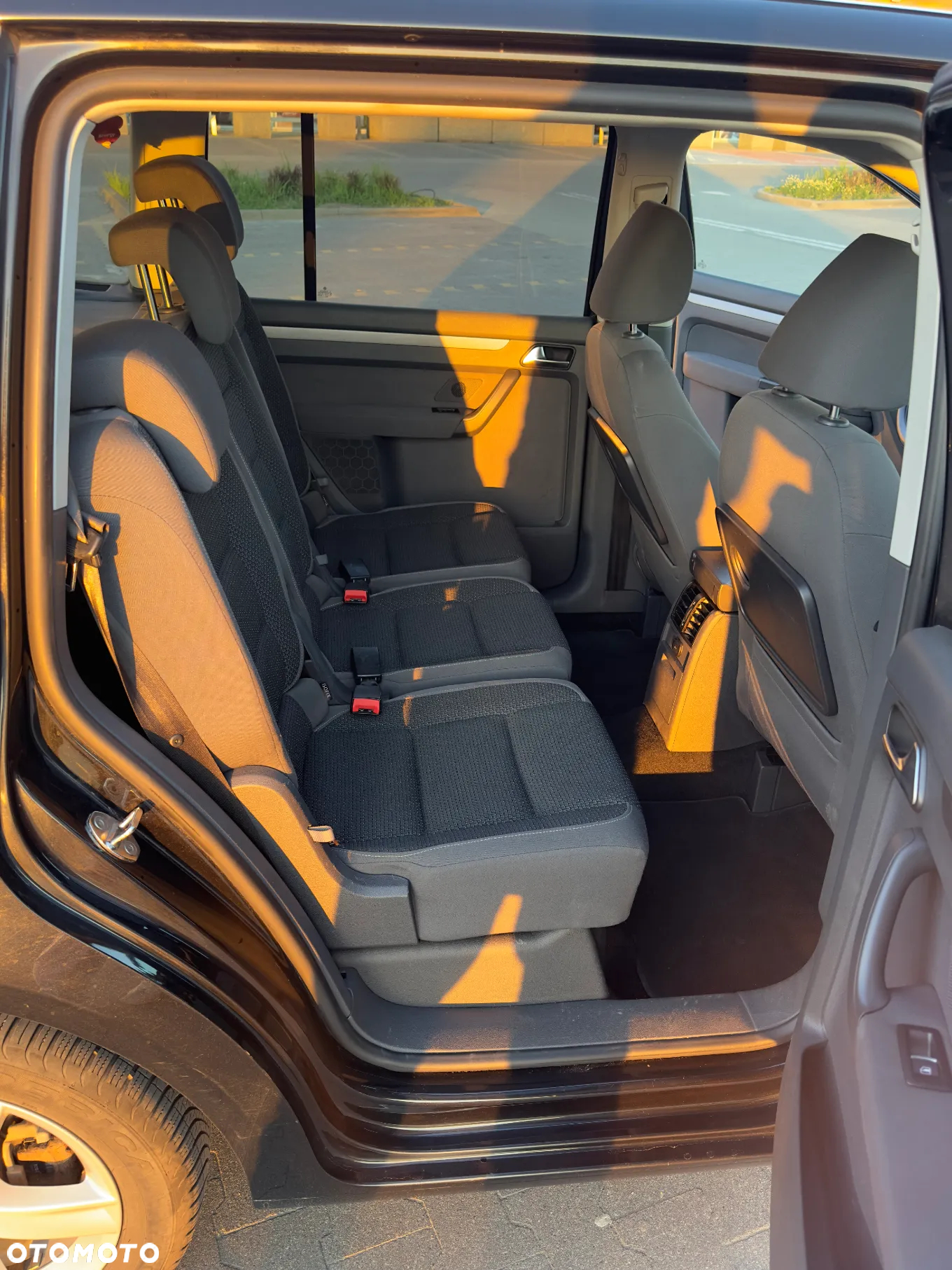 Volkswagen Touran 1.6 TDI DPF BlueMot Trendline - 33