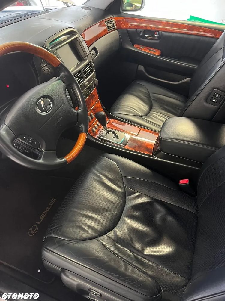 Lexus LS - 6