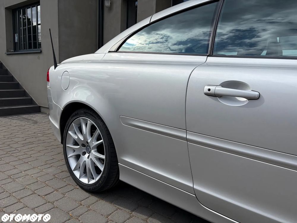 Volvo C70 2.4i Momentum - 19