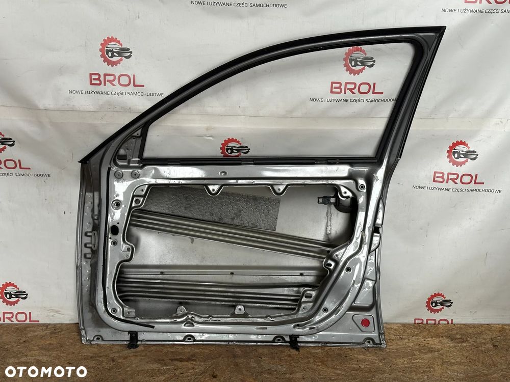 DRZWI PRZEDNIE PRAWE VW PASSAT B5 - 5