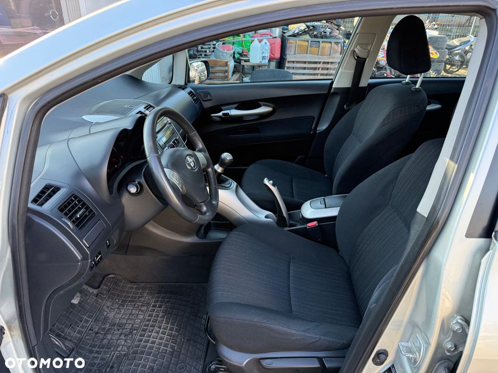 Toyota Auris 1.4 VVT-i Sol - 13