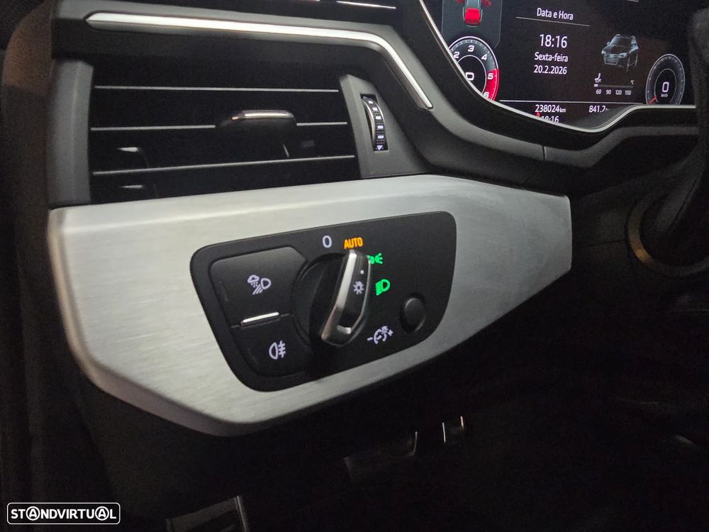 Audi A4 Avant 35 TDI S line S tronic - 12