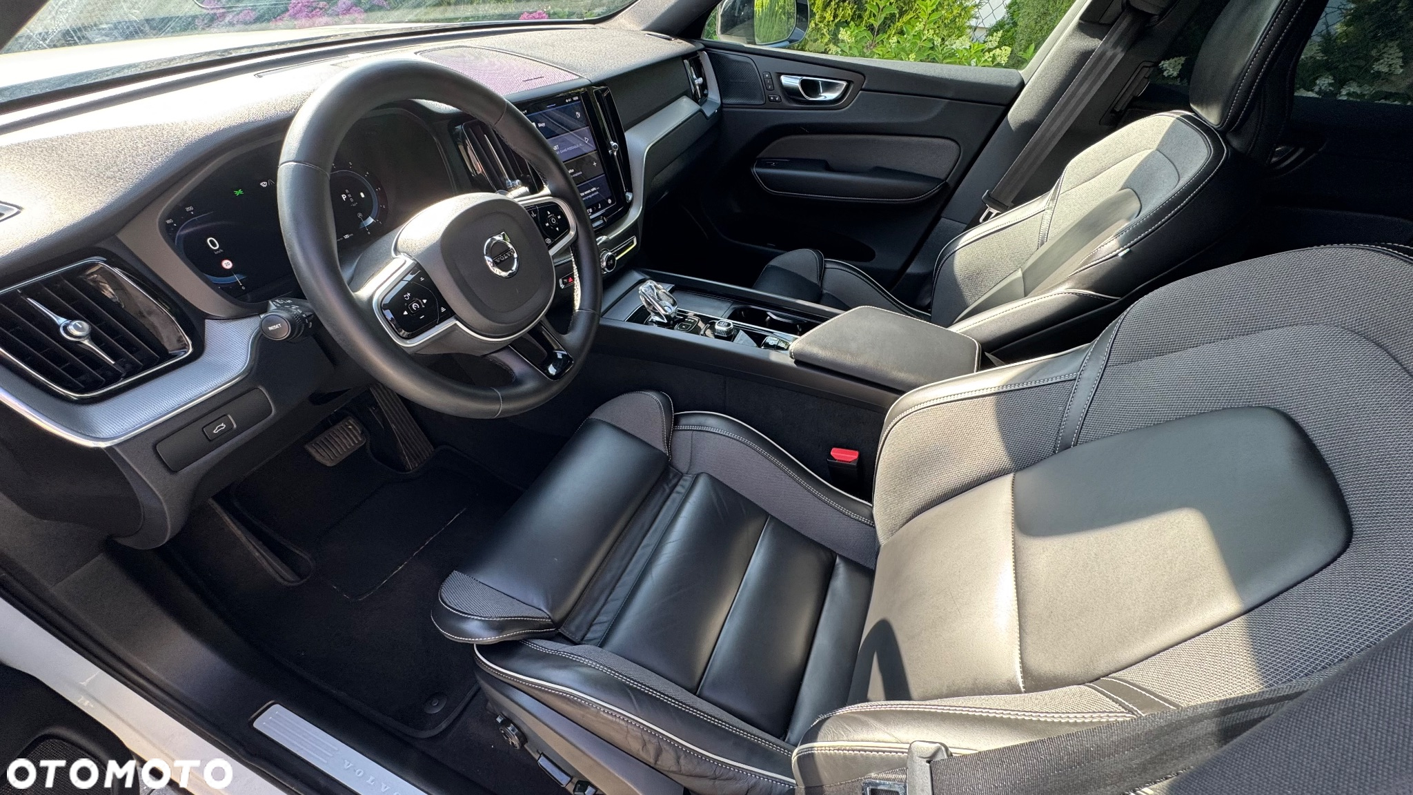 Volvo XC 60 B4 D Geartronic RDesign - 12