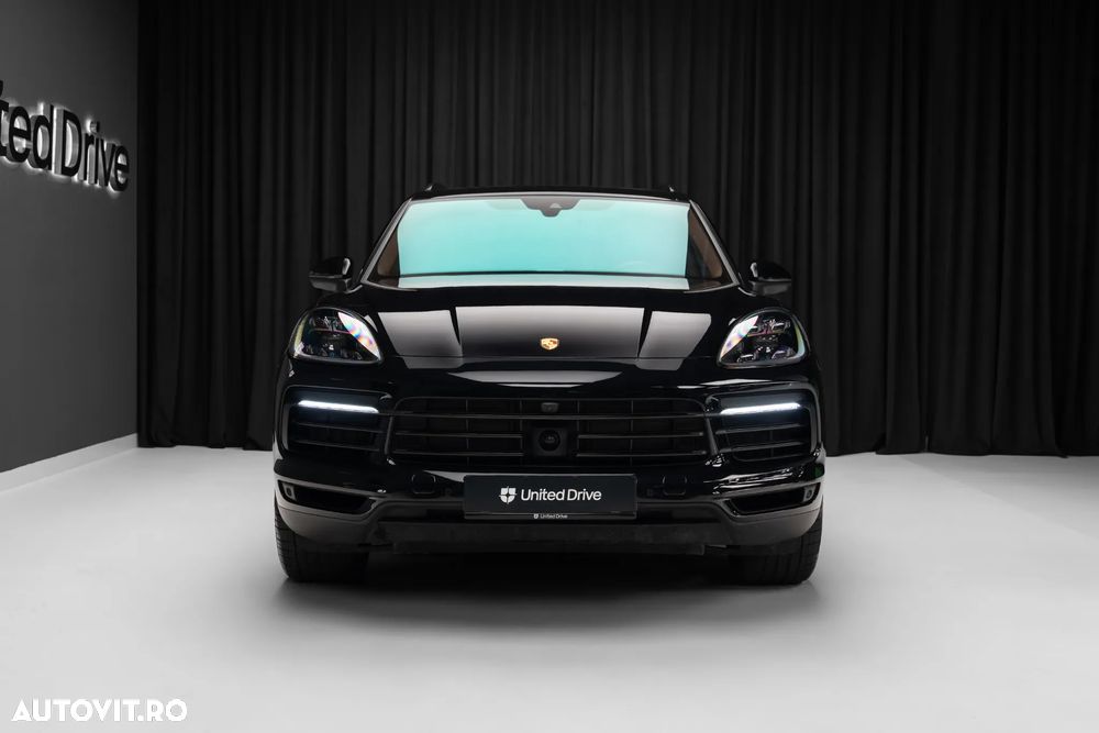 Porsche Cayenne - 2