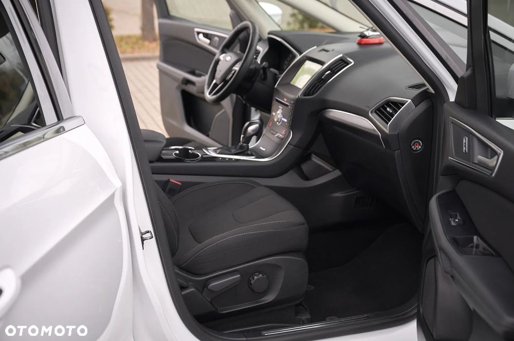 Ford S-Max 2.0 TDCi Titanium PowerShift - 24