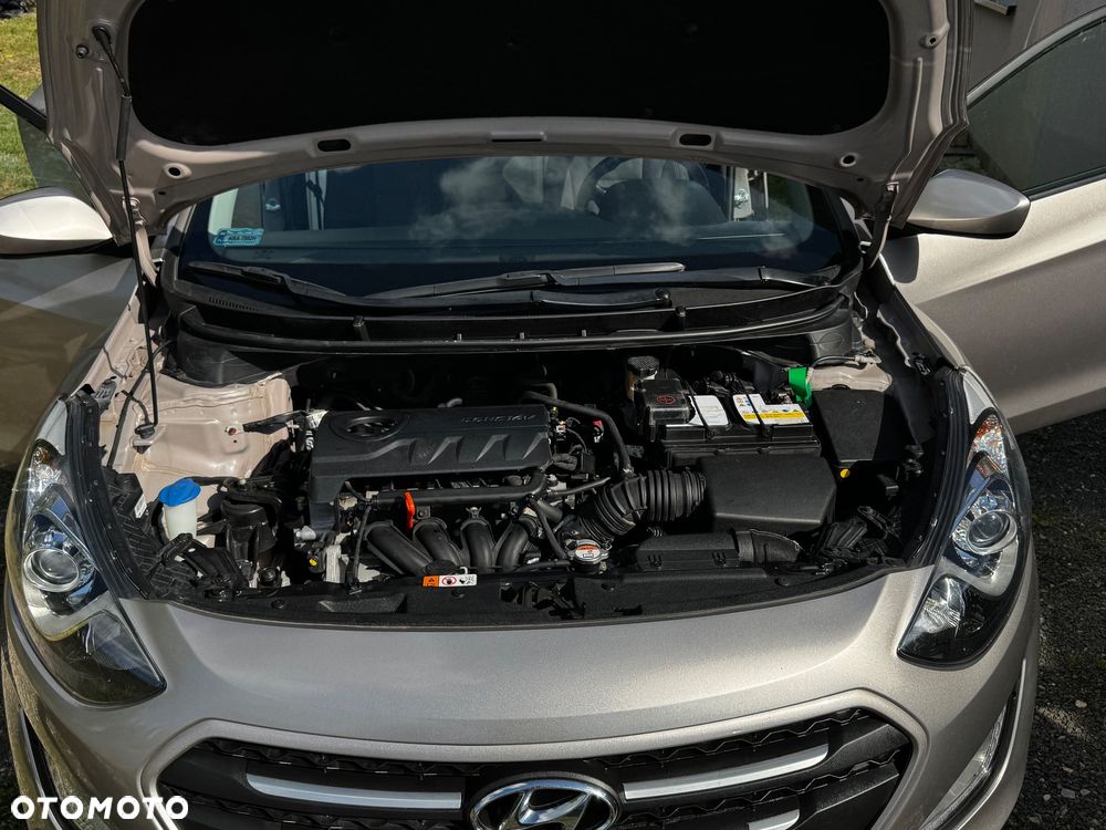 Hyundai i30 1.4 Classic + - 14