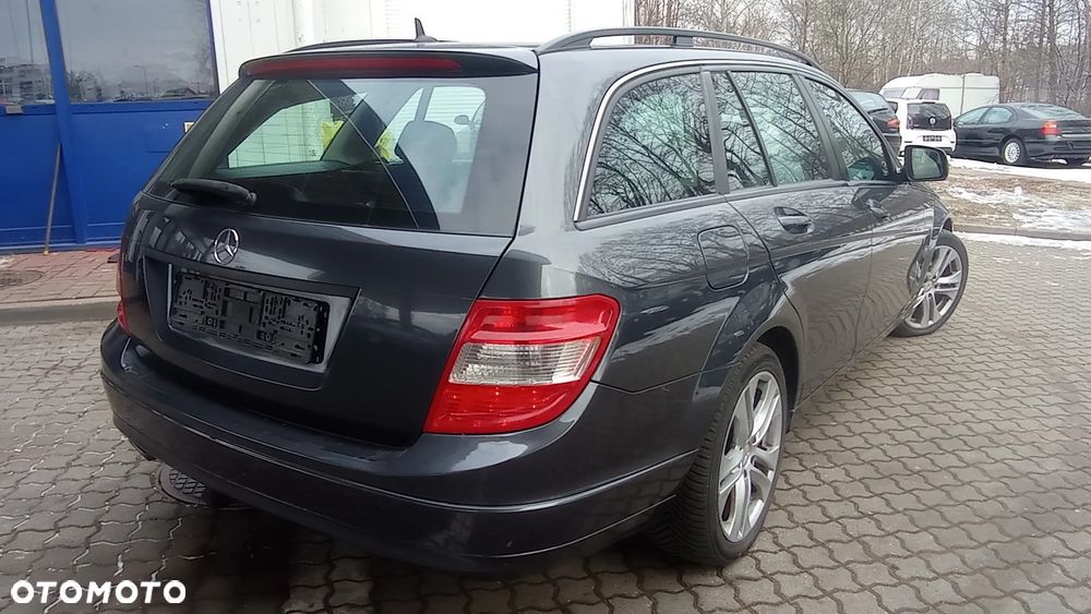 Mercedes-Benz Klasa C 220 CDI DPF Automatik Avantgarde - 18