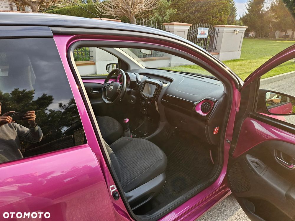 Toyota Aygo x-cite - 10