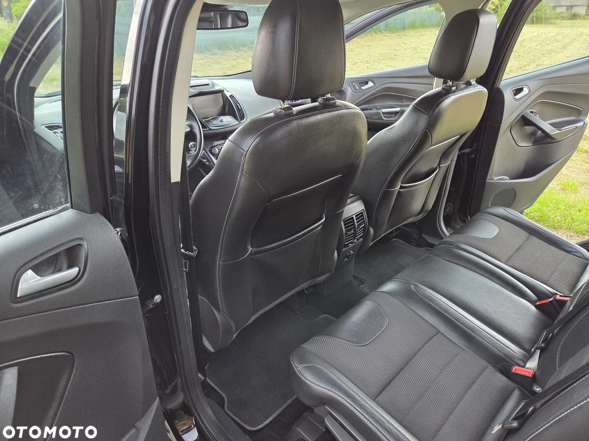 Ford Kuga 2.0 TDCi 2x4 Titanium - 23