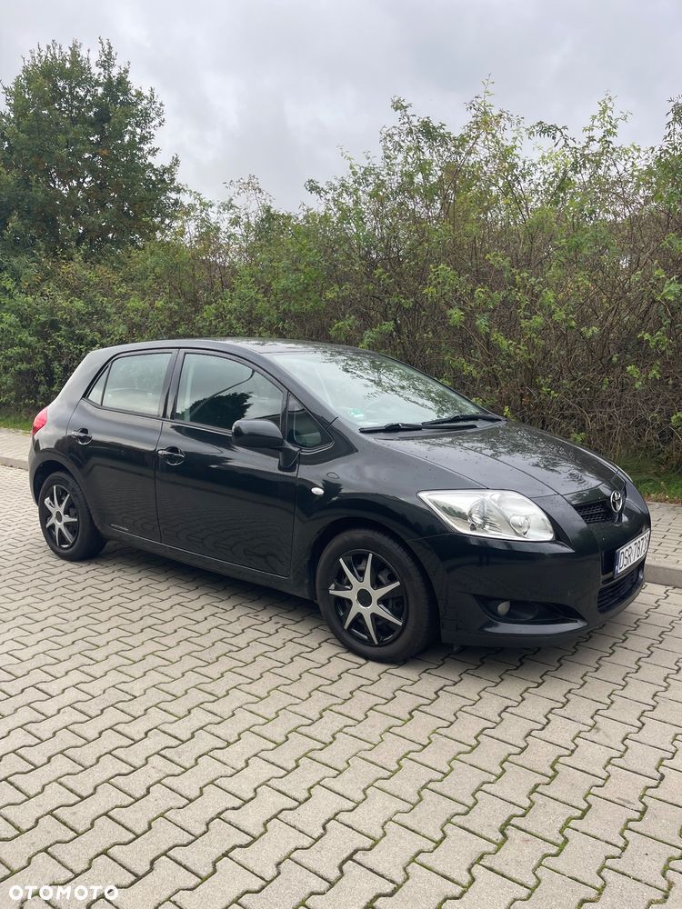 Toyota Auris 2.0 D-4D - 2