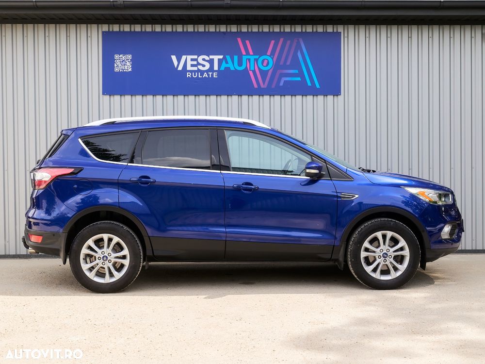 Ford Kuga 1.5 EcoBoost 2x4 Titanium - 10