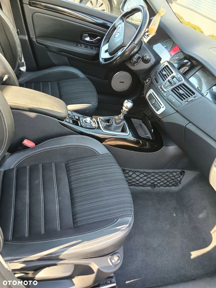 Renault Laguna 2.0 dCi Bose Edition - 9