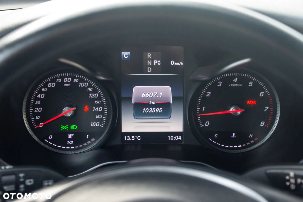 Mercedes-Benz GLC - 12