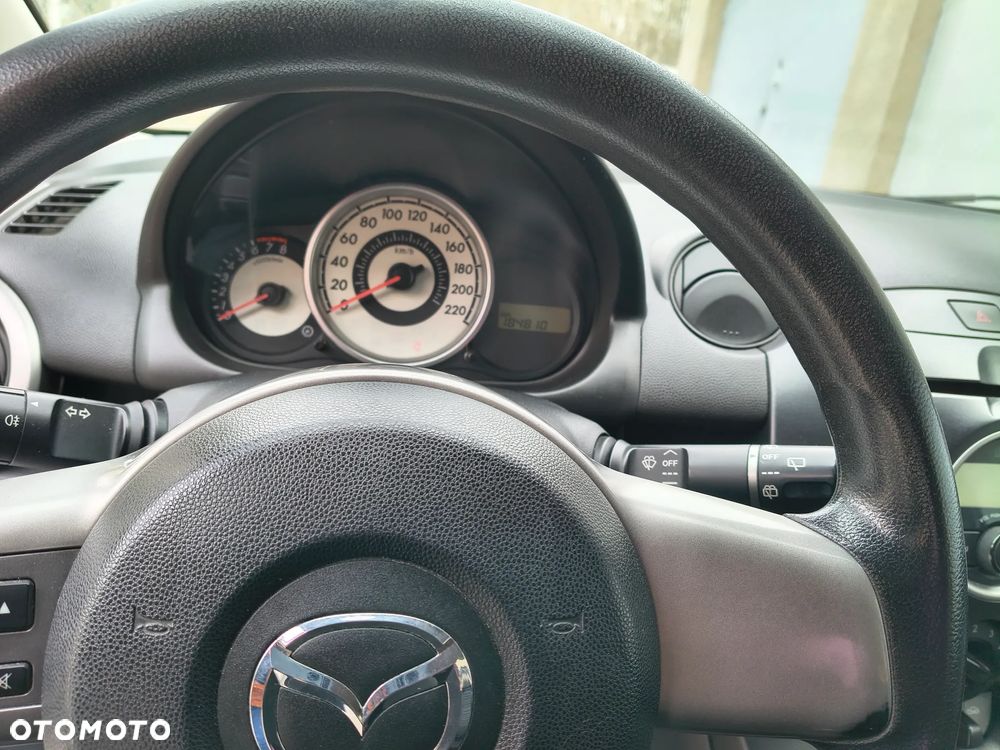 Mazda 2 - 13