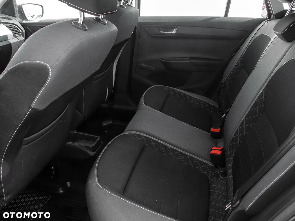 Skoda Fabia 1.0 TSI Ambition - 11