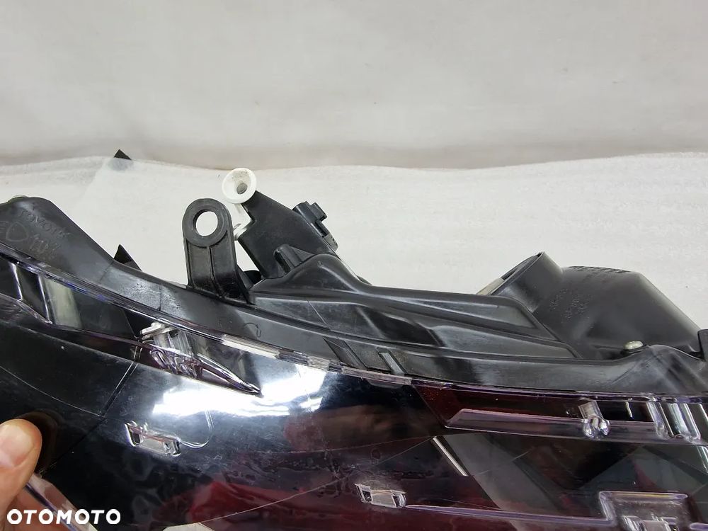 TOYOTA COROLLA E16 13- LEWA / PRAWA  LAMPA PRZEDNIA PRZÓD , NR 81110-02E71-00 / 81150-02E7-00 , NR AUKCJI LL175 - 13