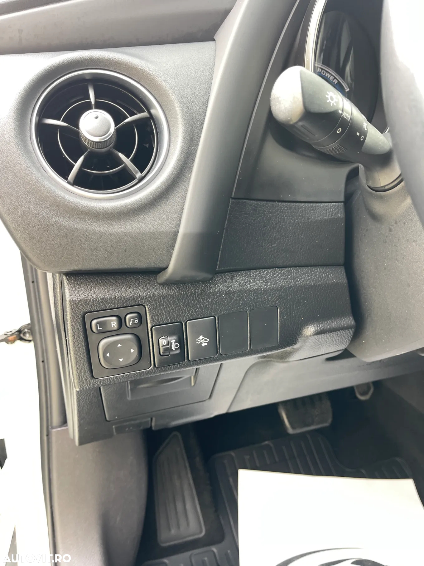 Toyota Auris 1.8 VVT-i Hybrid Automatik Comfort - 30