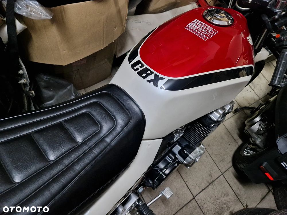 Honda CBX - 17