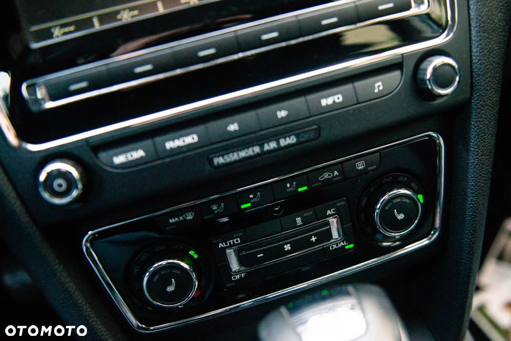 Skoda Superb 3.6 V6 4x4 DSG Elegance - 20