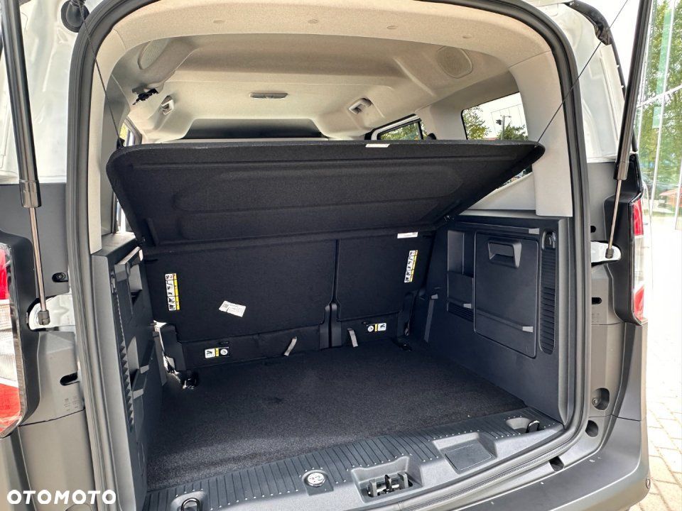 Ford Tourneo Courier - 26