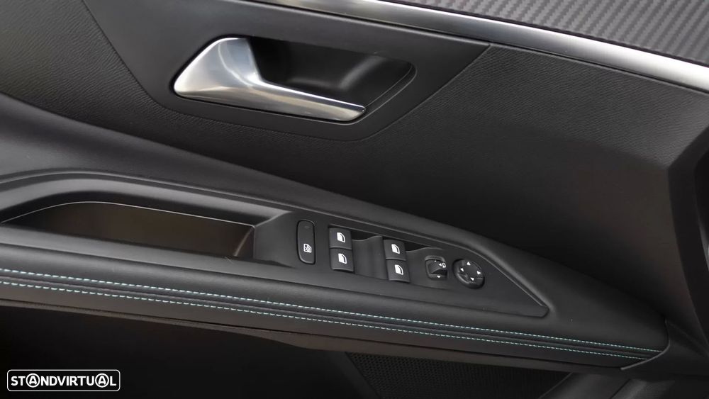 Peugeot 5008 1.2 PureTech Allure EAT8 - 21