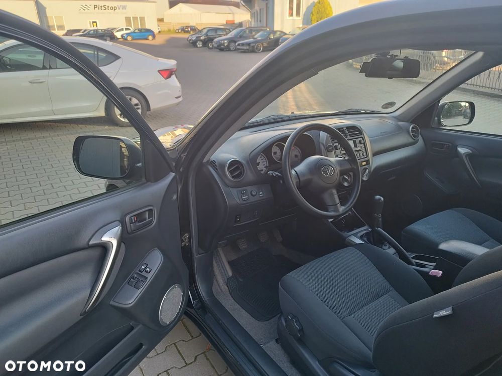 Toyota RAV4 1.8 VVT-i Luna 2WD - 17